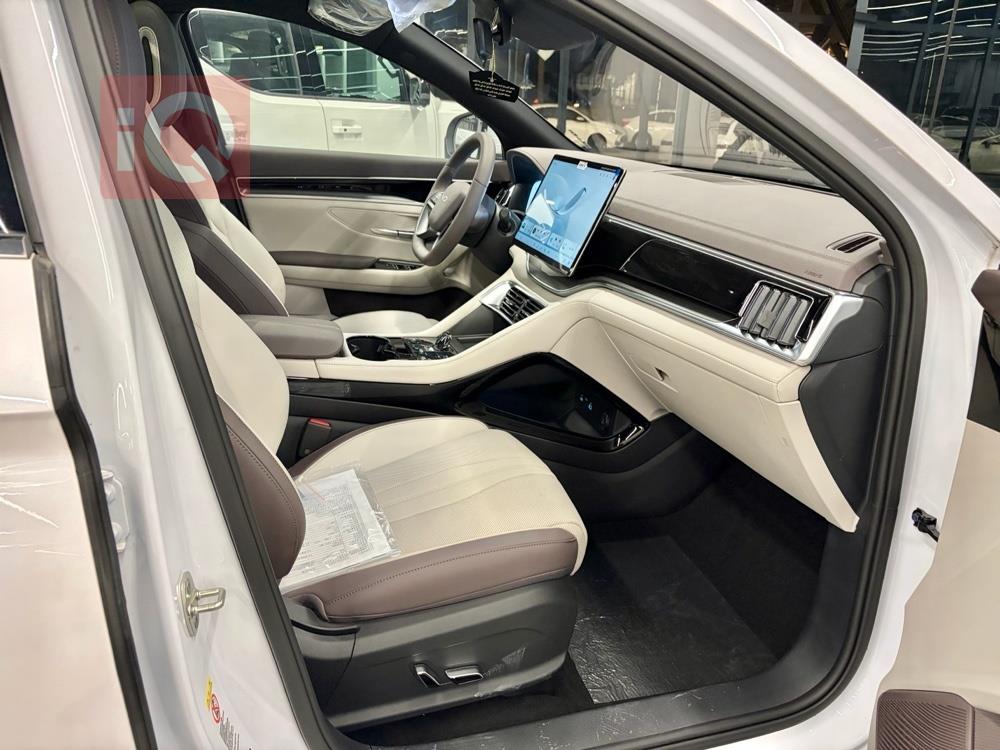 https://cdn.iqcars.io6439b467-84d0-407b-a8ce-d7fbee582fe2_6.jpg